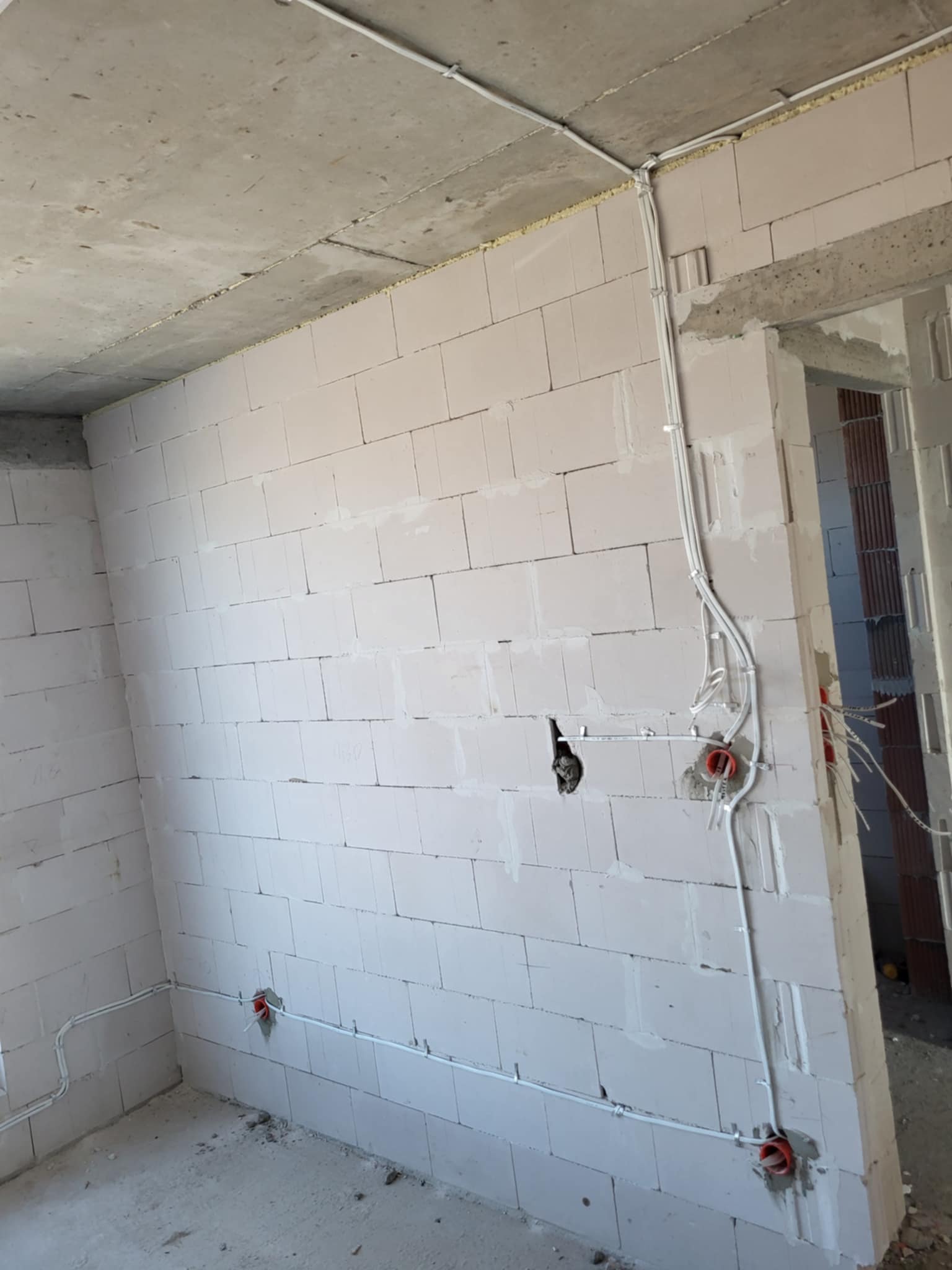Montaż instalacji w nowym budynku